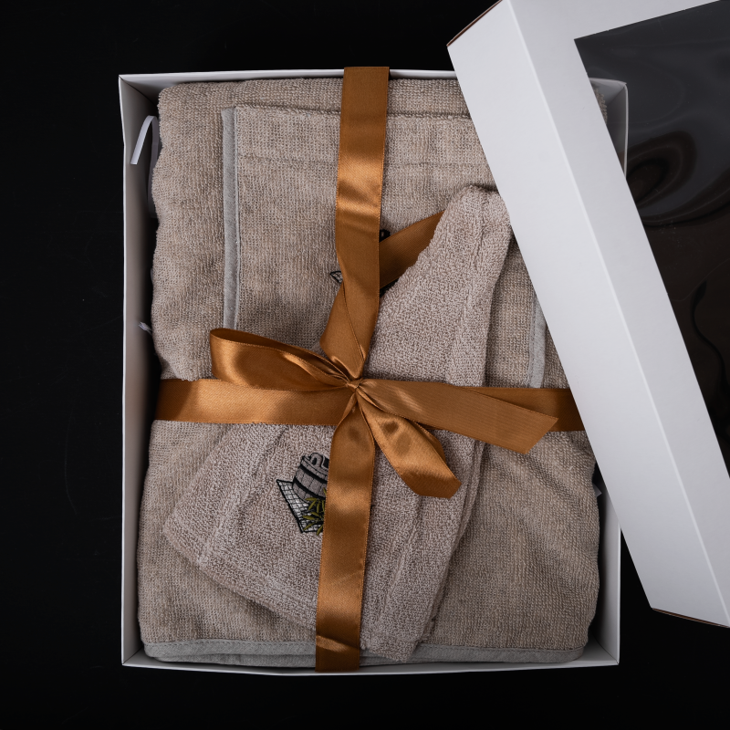 Подаръчен комплект за Нея - ЛЕН, 75х140 см, в подаръчна кутия. Престилка и шапка за сауна