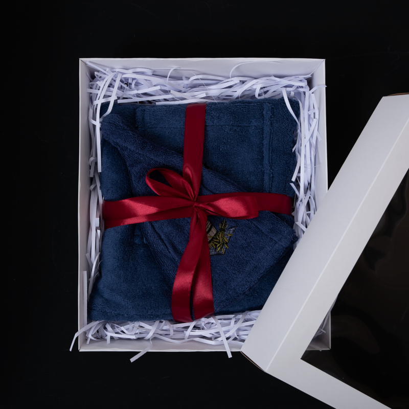 Подаръчен комплект за Него - СИН, 55х150 см, в подаръчна кутия. Престилка и шапка за сауна